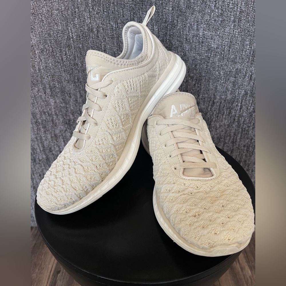 Women’s APL TechLoom Phantom Size 10